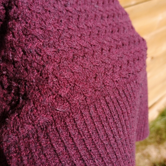 Sweater - Picture 4 of 5